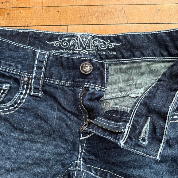 Y2K Maurices Dark Blue Jean Shorts - Picture 3 of 6